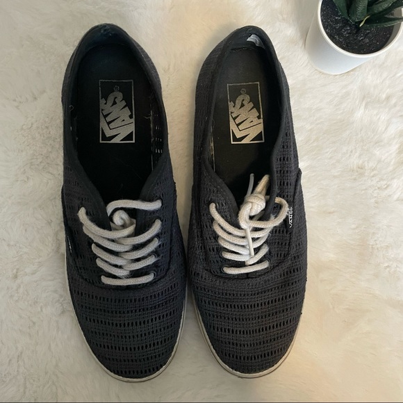 Vans Off The Wall Black Sneakers - Picture 3 of 6